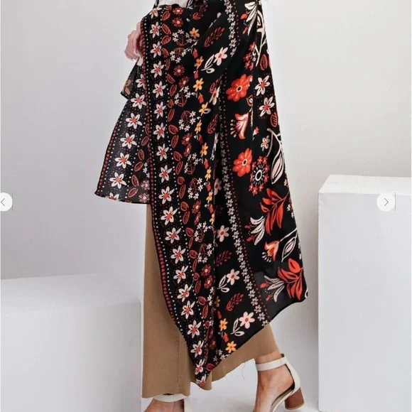 Easel Black Floral Cape - Picture 4 of 6